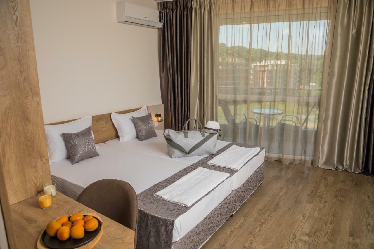 Allure Beach Resort Aparthotel Primorsko Esterno foto