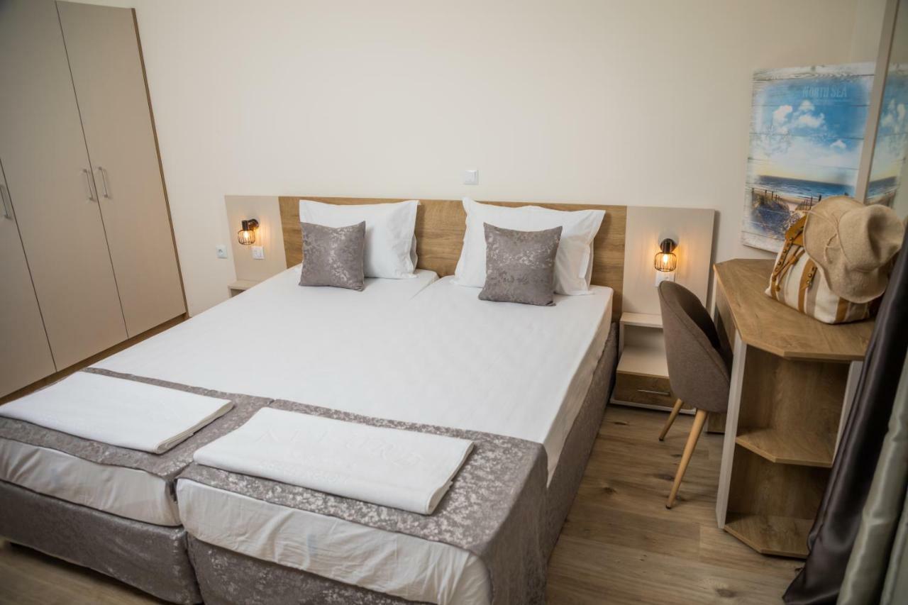 Allure Beach Resort Aparthotel Primorsko Esterno foto