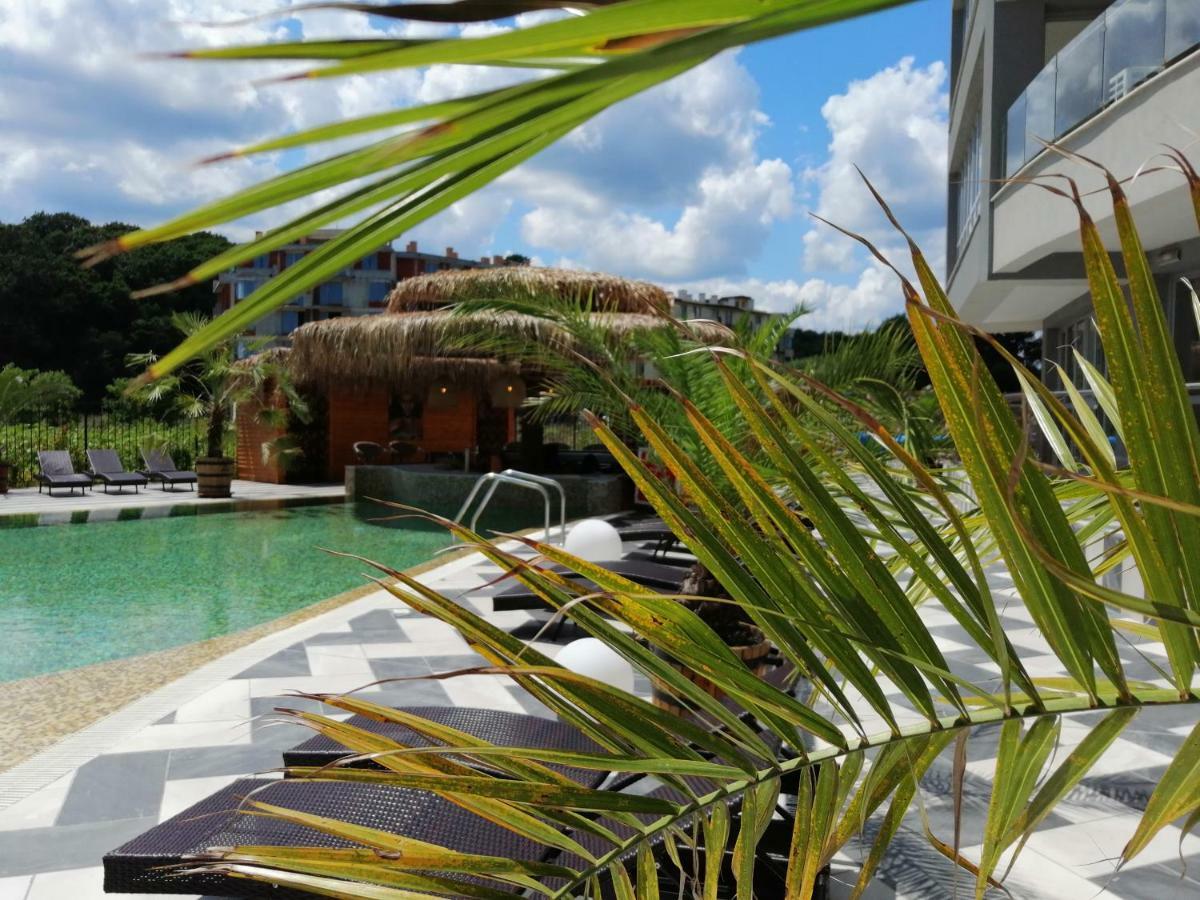 Allure Beach Resort Aparthotel Primorsko Esterno foto