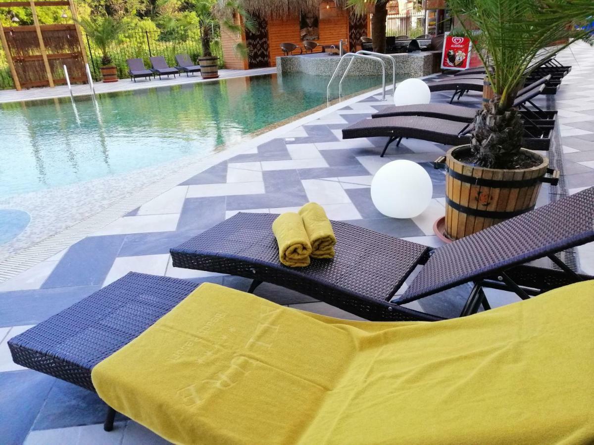 Allure Beach Resort Aparthotel Primorsko Esterno foto