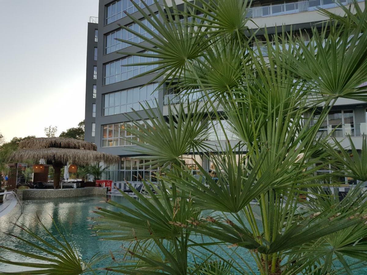 Allure Beach Resort Aparthotel Primorsko Esterno foto